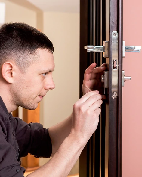 : Professional Locksmith For Commercial And Residential Locksmith Services in Madera Acres, CA