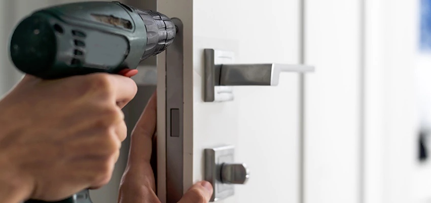 Locksmith For Lock Replacement Near Me in Madera Acres, CA