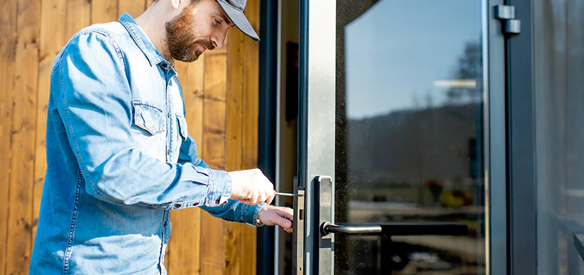 Frameless Glass Storefront Door Locks Replacement in Madera Acres, CA