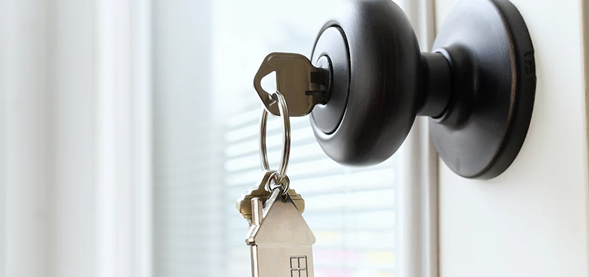 Bifold Door Knob Replacement in Madera Acres, California